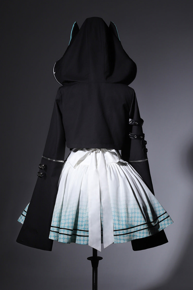 Subtly Elegant Dress with a Refined Vintage Look