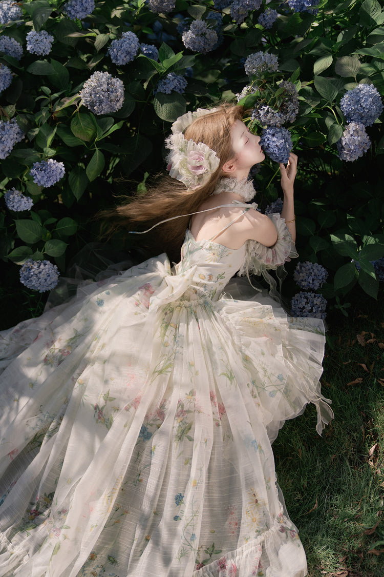 Finely Styled Dress with a Classic Vintage Look