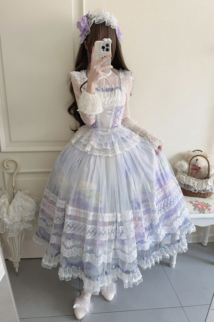 Finely Styled Dress with a Classic Vintage Look
