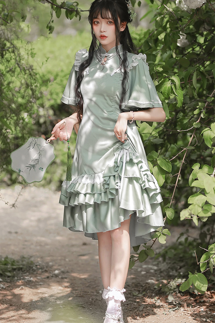 Subtly Elegant Dress with a Refined Vintage Look