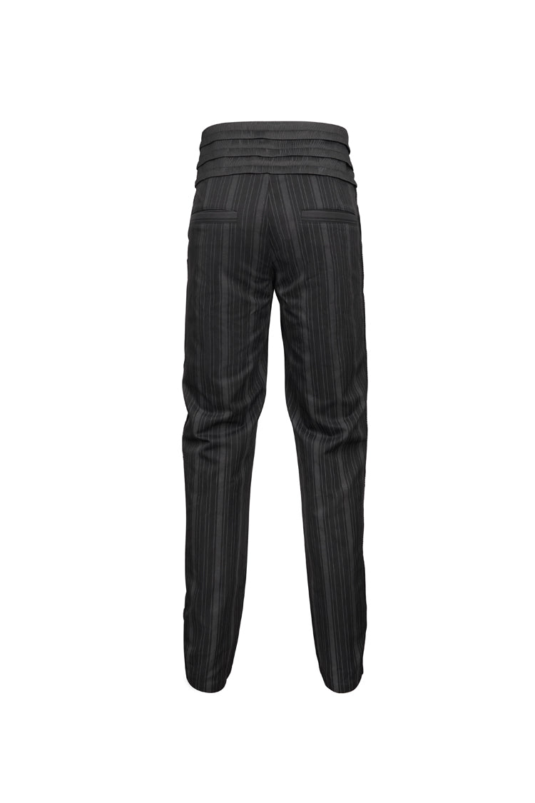 Beautifully Finished Trousers in a Timeless Design