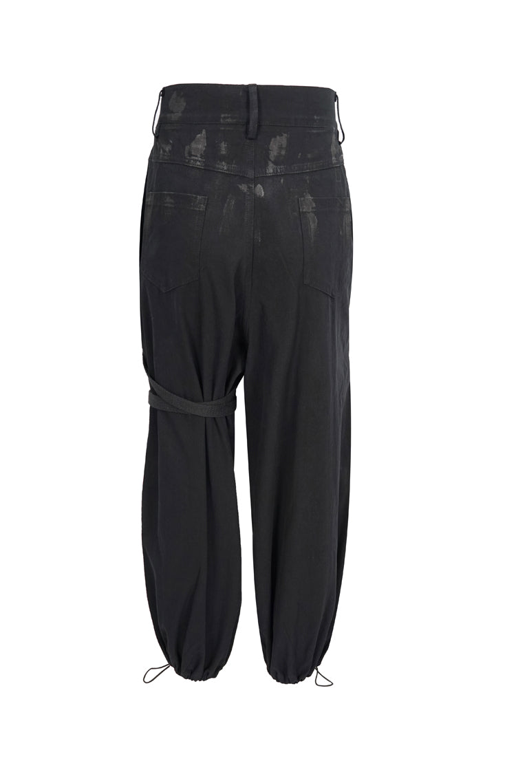 Elegantly Styled Pants for Everyday Wear