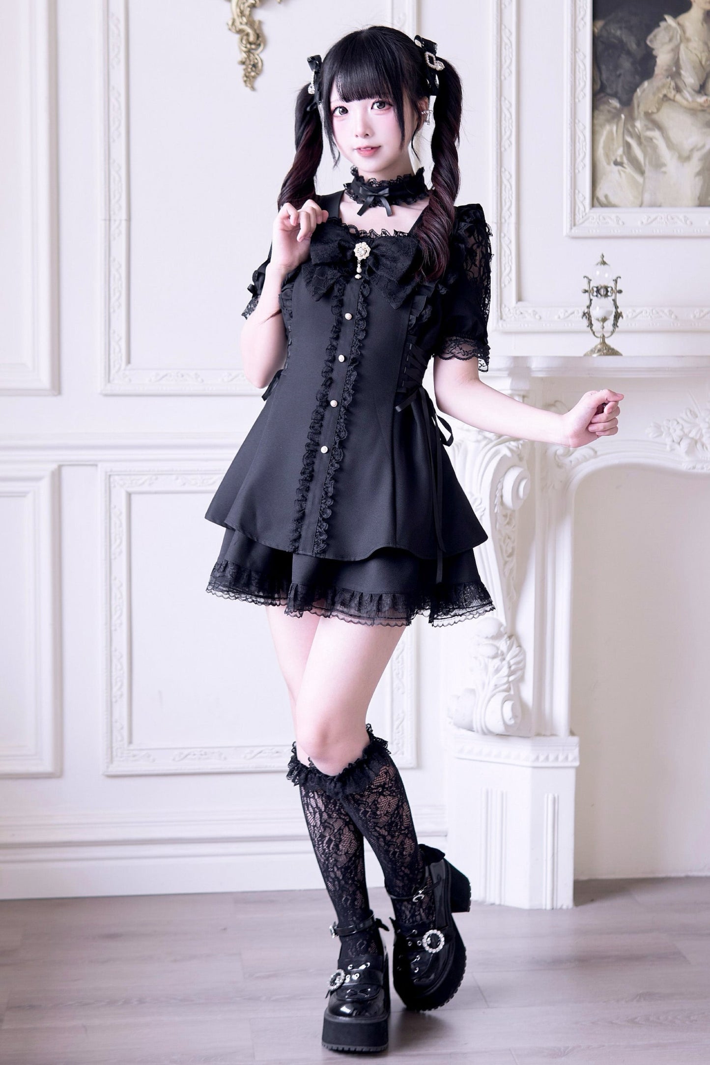 Jirai Stripe Lace Puff Sleeve Top + Short Skirt