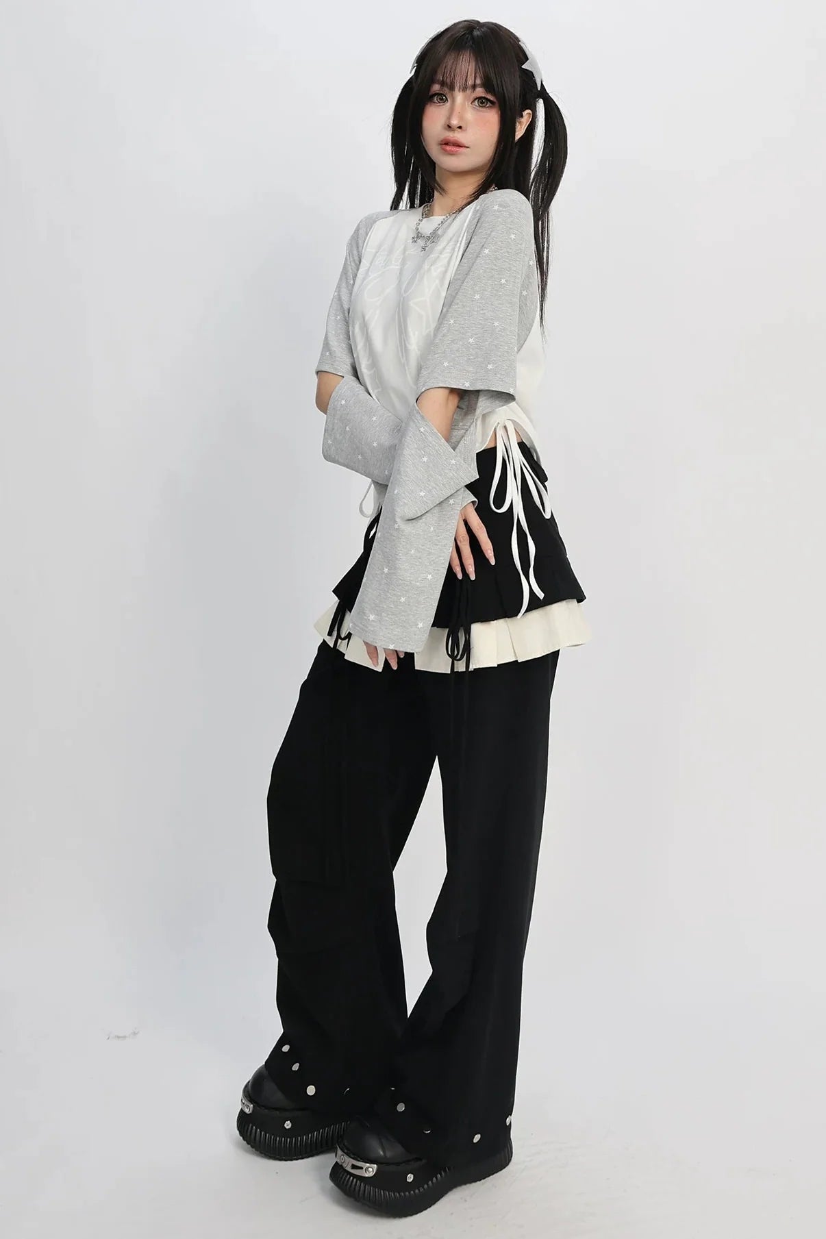 Mode Cut-out Star Drawstring Top