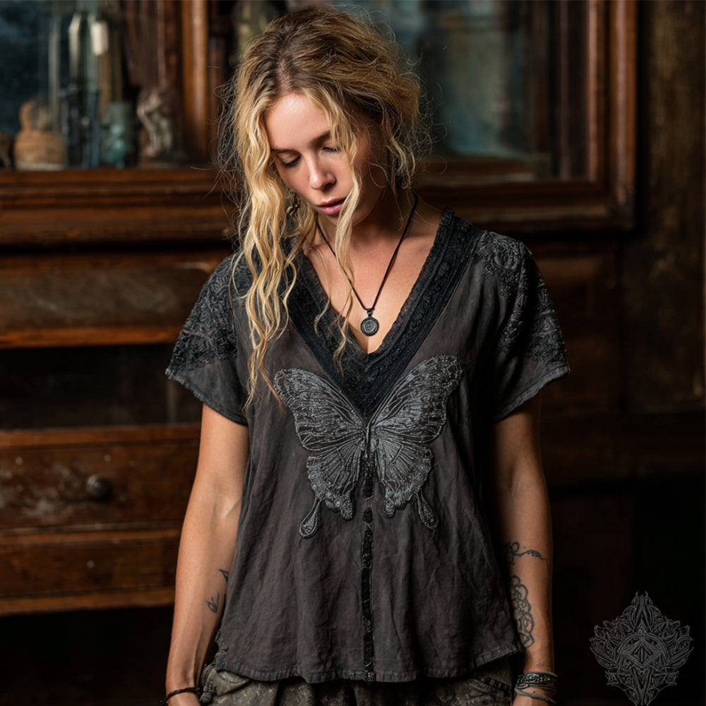 Effortlessly Elegant Top with a Timeless Design
