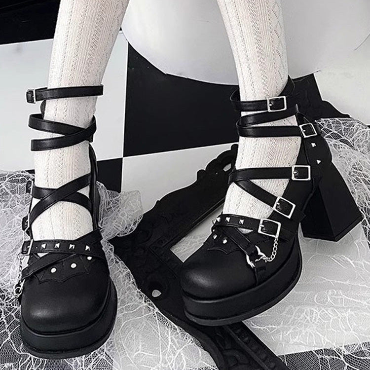Beautifully Finished Heels in a Timeless Design