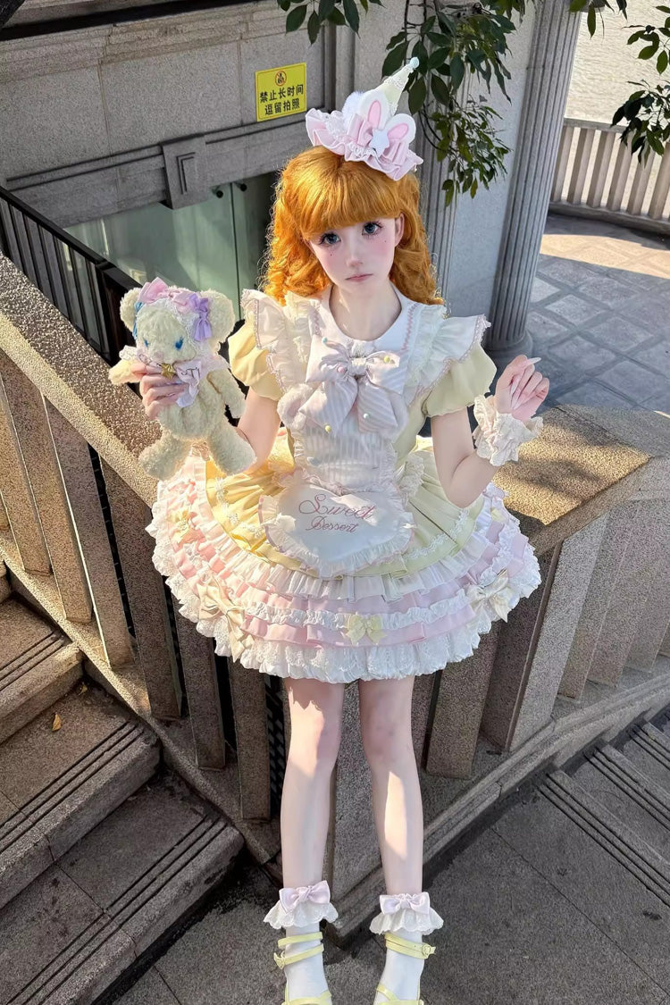 Finely Styled Dress with a Classic Vintage Look