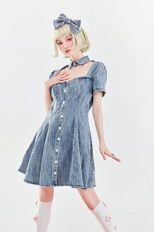 Subtly Elegant Dress with a Refined Vintage Look
