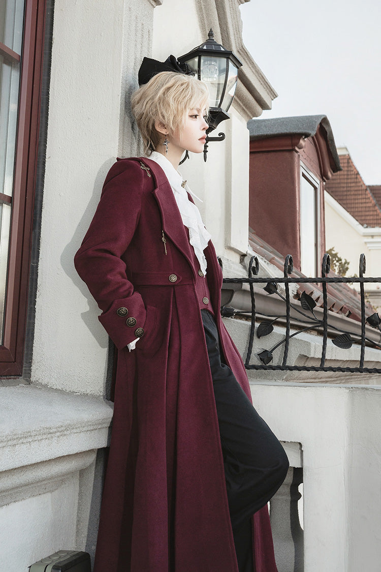 Beautifully Finished Coat in a Timeless Design