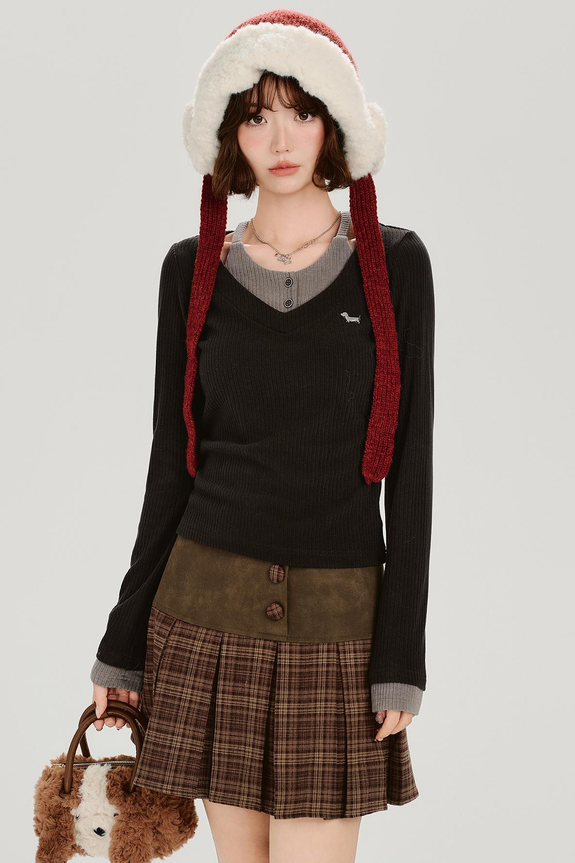 Retro Mode Neck Slim Top