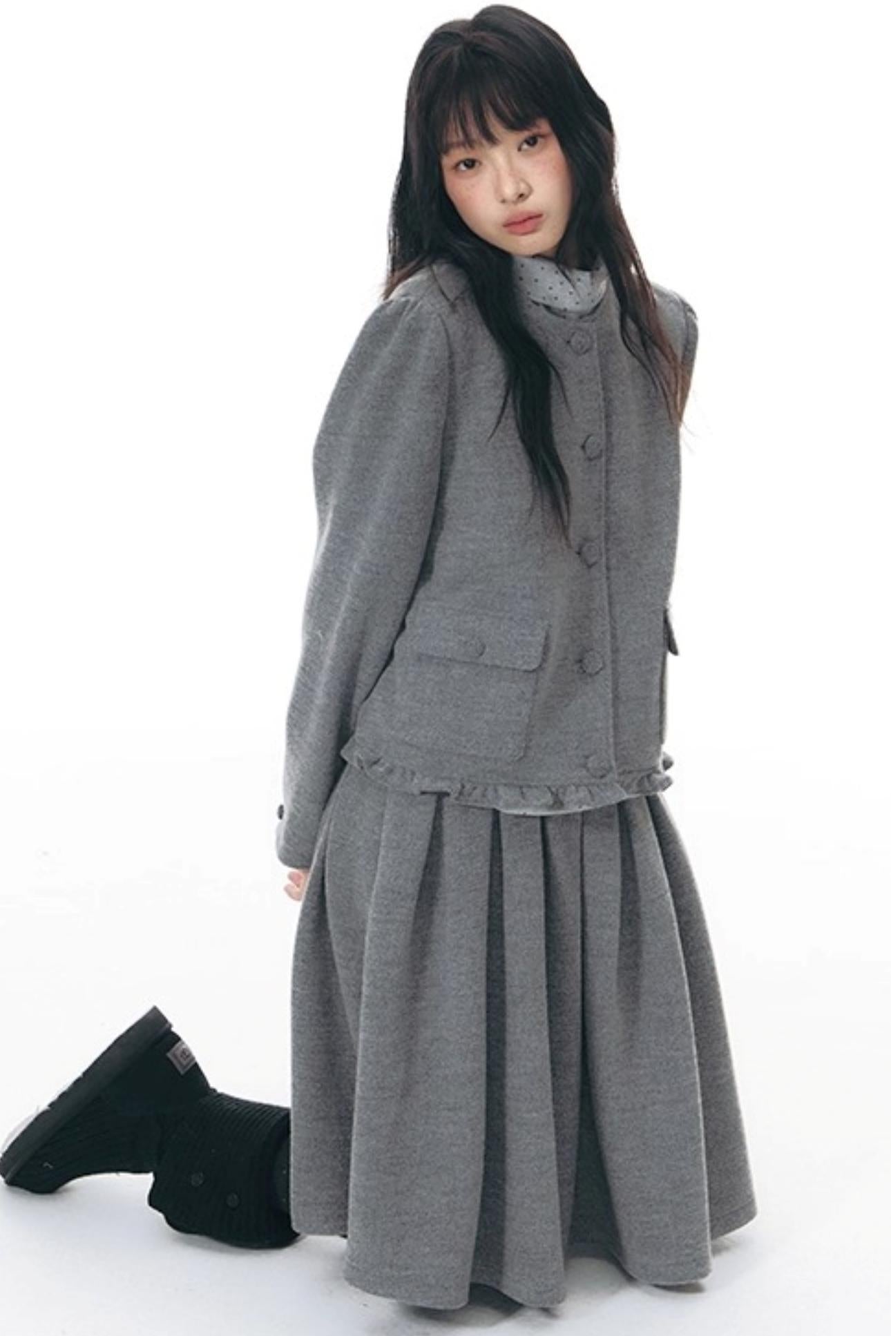 Retro Top + Preppy Pleated Skirt + Scarf