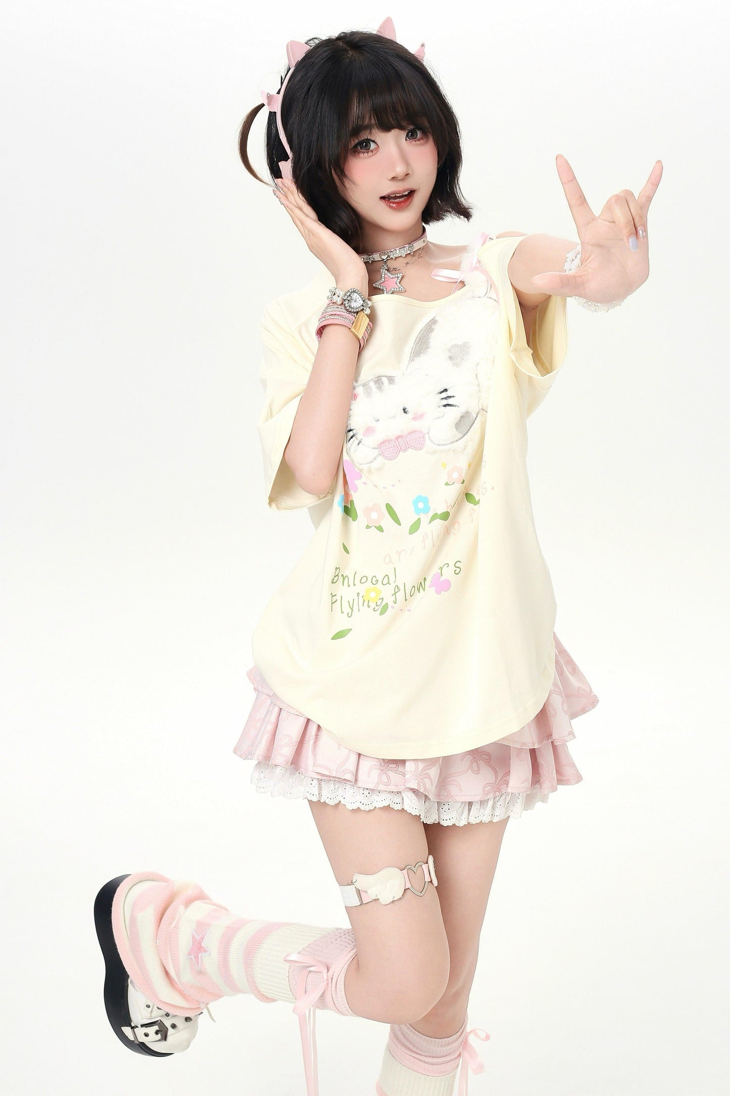 Sweet Cat Off-shoulder Strap Top