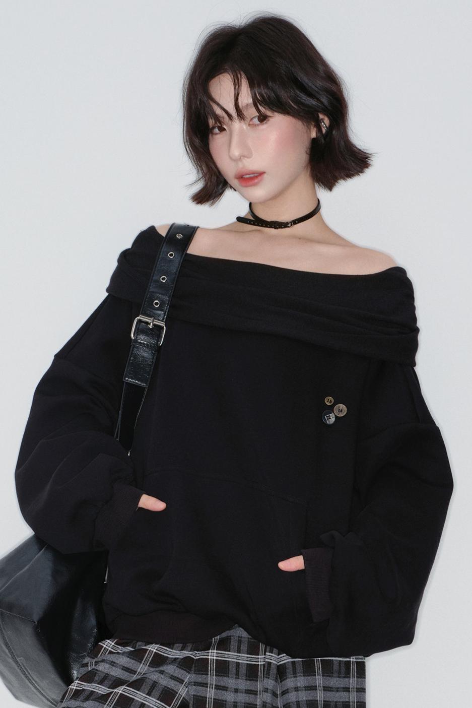 Off-shoulder Loose Top