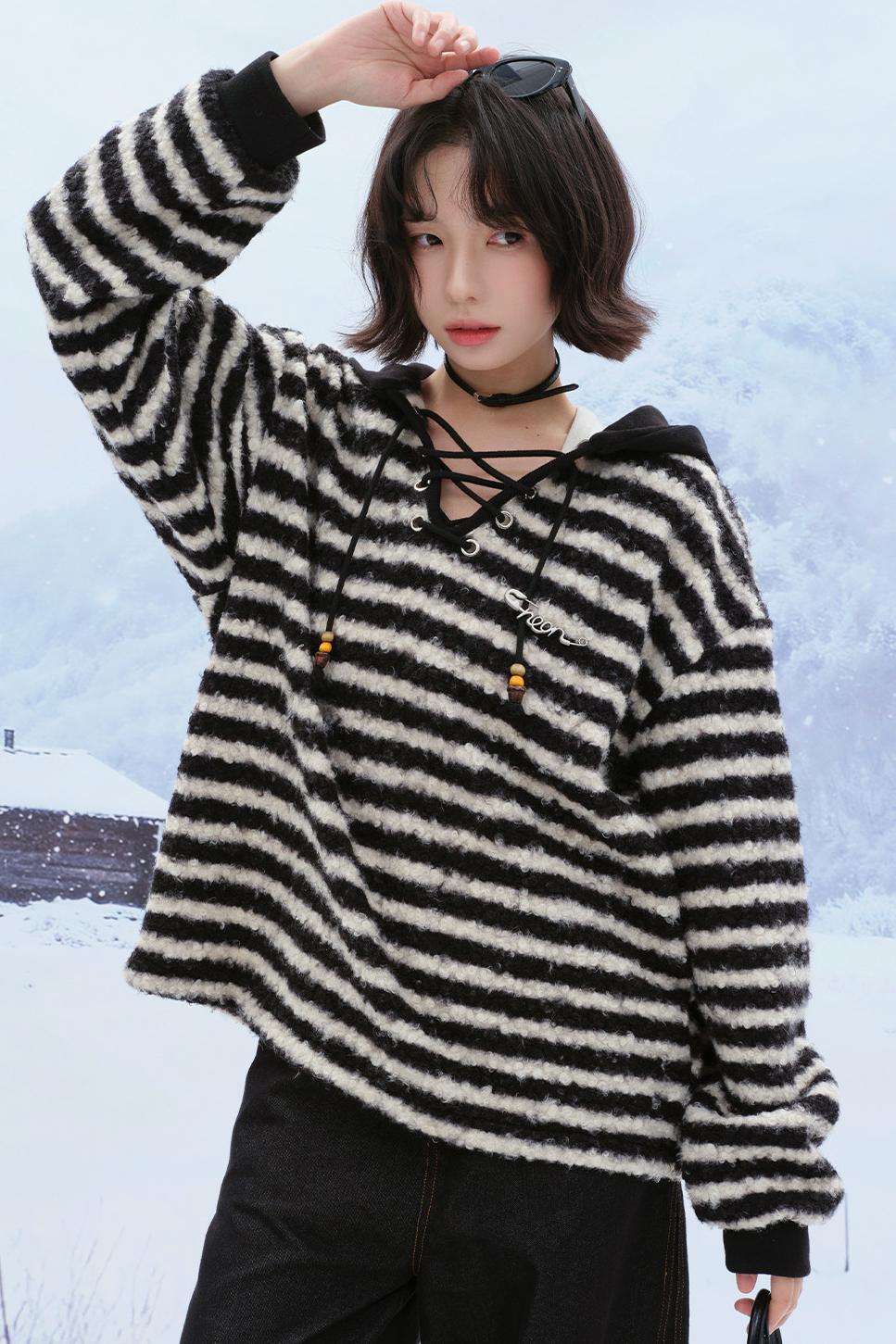 Striped Loose Mode Hood Top