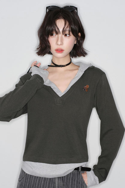Mode V-neck Tight Top