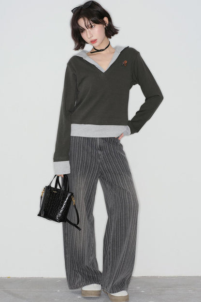 Mode V-neck Tight Top
