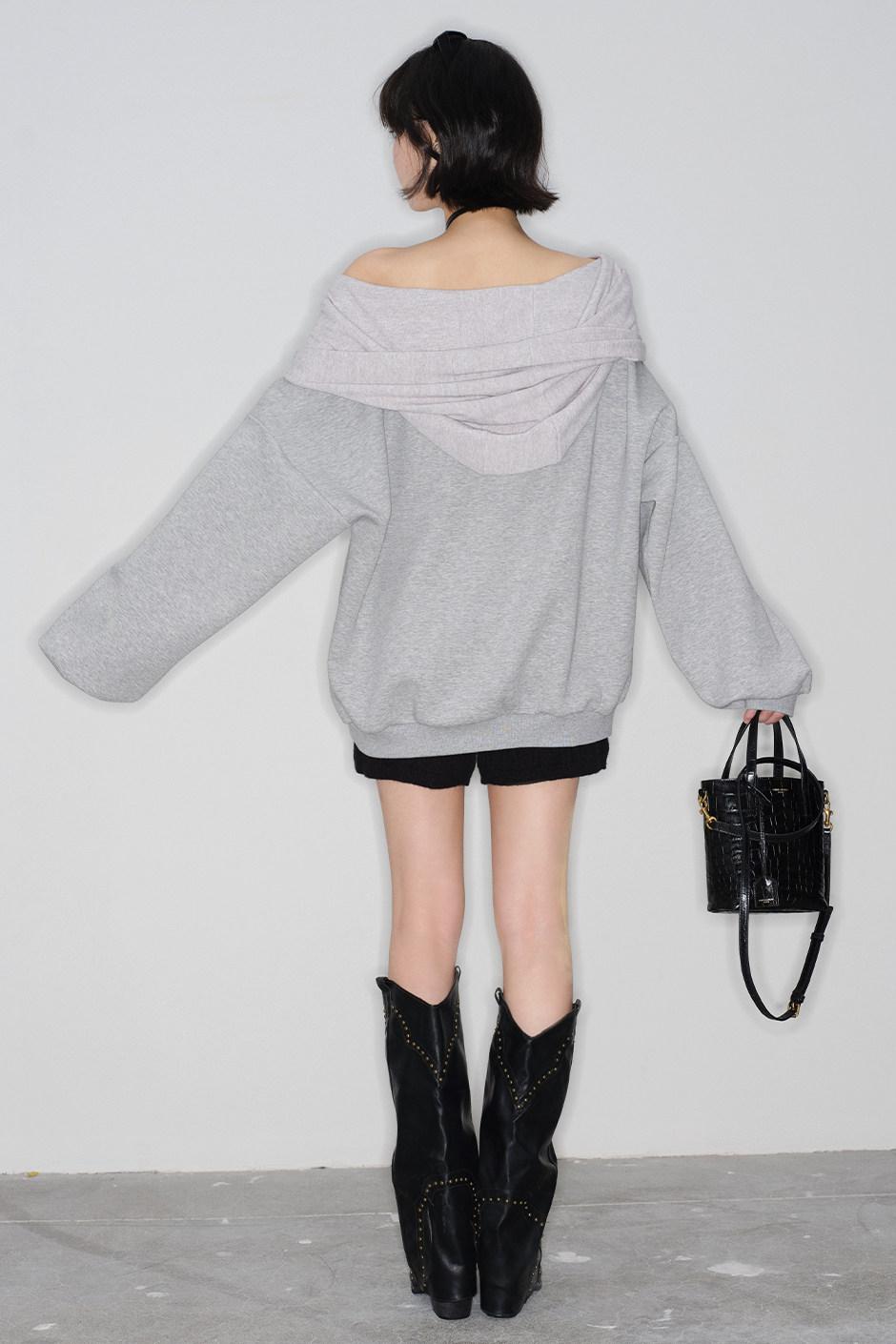 Off-shoulder Loose Top