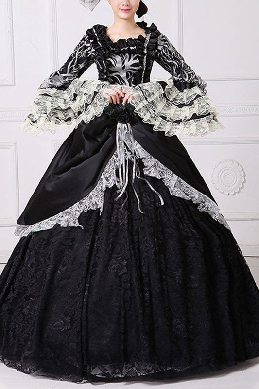 Finely Styled Dress with a Classic Vintage Look