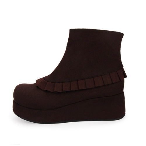 Elegantly Styled Boots for Everyday Wear