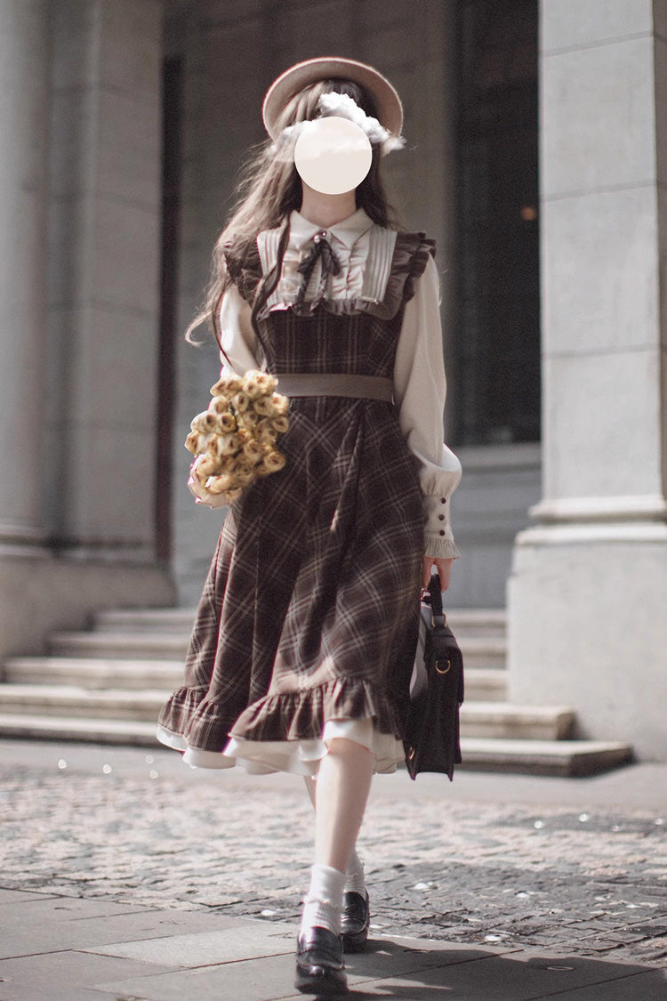 Subtly Elegant Dress with a Refined Vintage Look