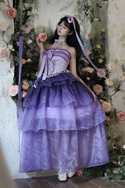 Subtly Elegant Dress with a Refined Vintage Look
