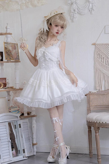 Subtly Elegant Dress with a Refined Vintage Look