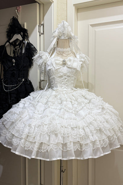 Subtly Elegant Dress with a Refined Vintage Look