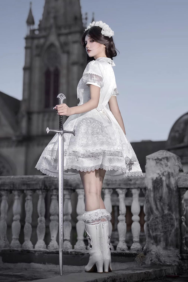 Subtly Elegant Dress with a Refined Vintage Look