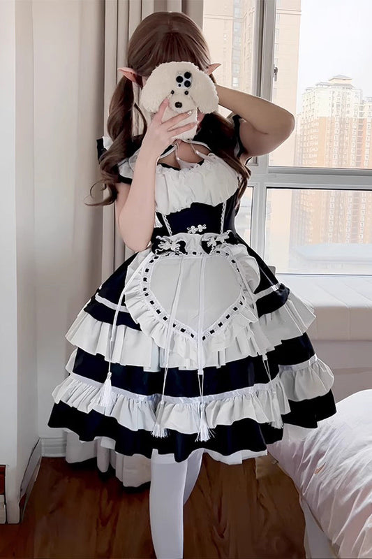 Finely Styled Dress with a Classic Vintage Look