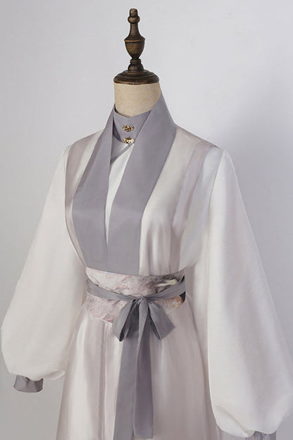 Subtly Elegant Dress with a Refined Vintage Look