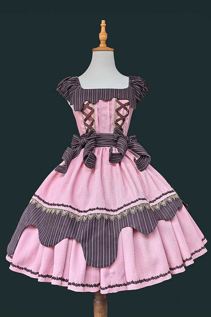 Beautifully Finished Dress in a Timeless Design