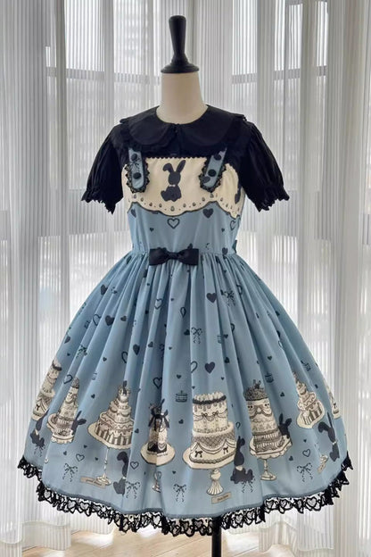 Classic Vintage Dress with a Flattering Fit