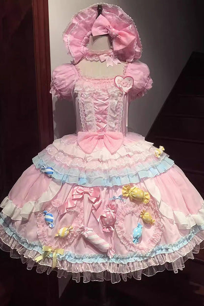 Beautifully Finished Dress in a Timeless Design
