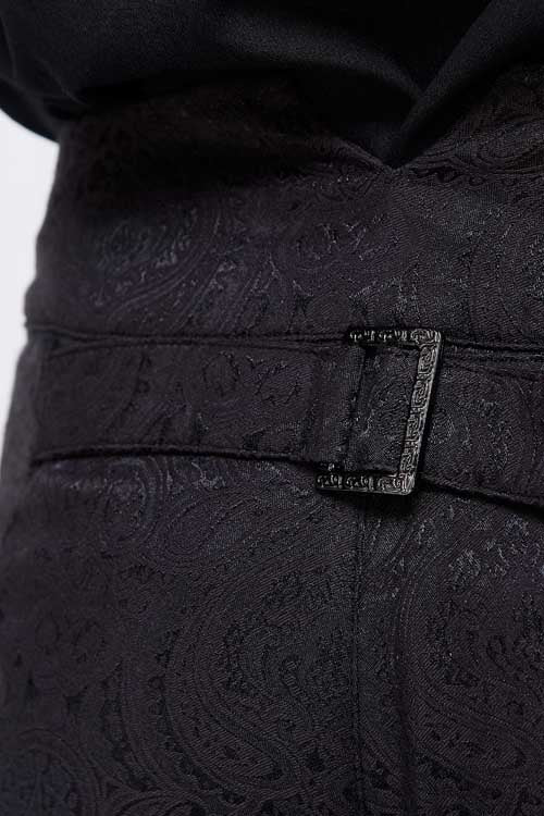 Thoughtfully Designed Pants in a Timeless Style