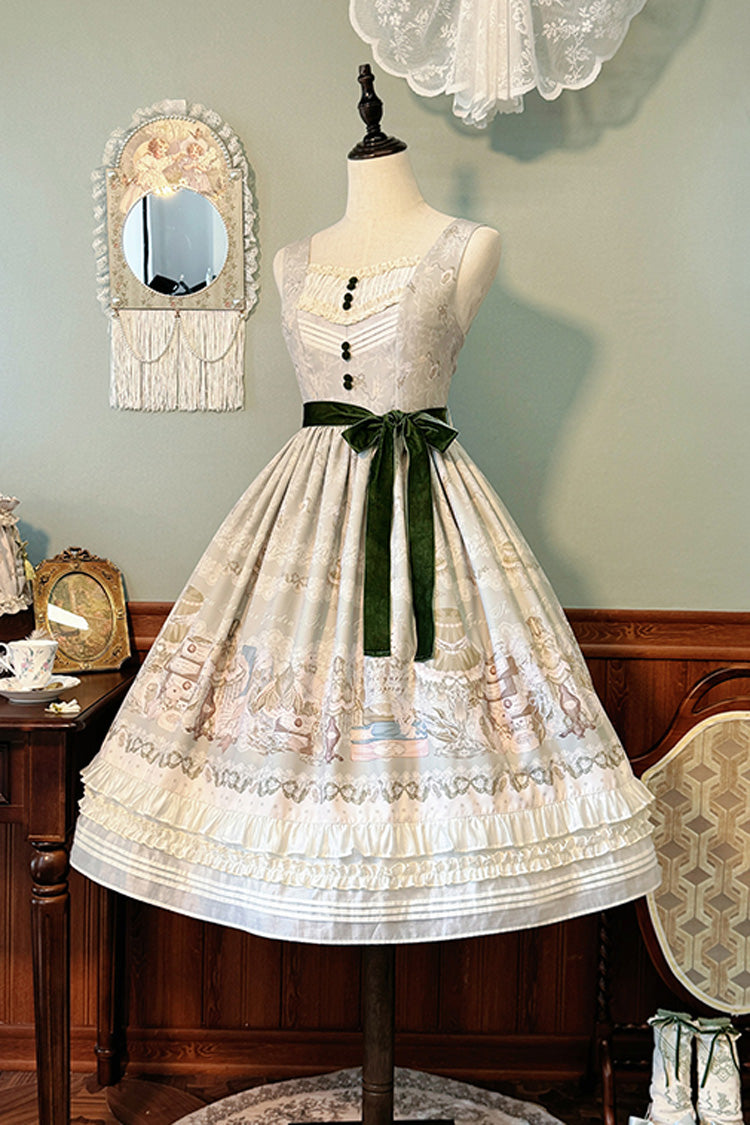 Finely Styled Dress with a Classic Vintage Look