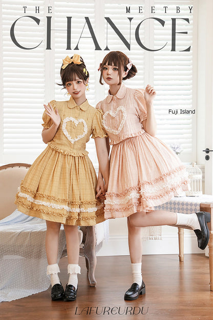 Finely Styled Dress with a Classic Vintage Look