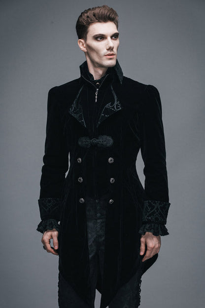 Beautifully Finished Coat in a Timeless Design