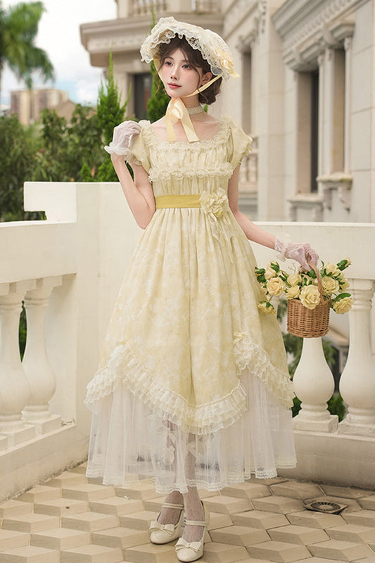 Finely Styled Dress with a Classic Vintage Look