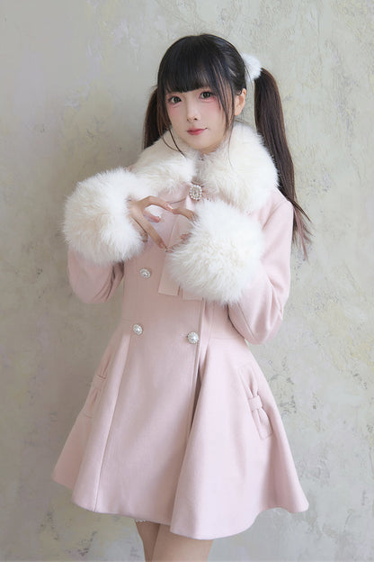 Elegantly Styled Coat for Everyday Wear