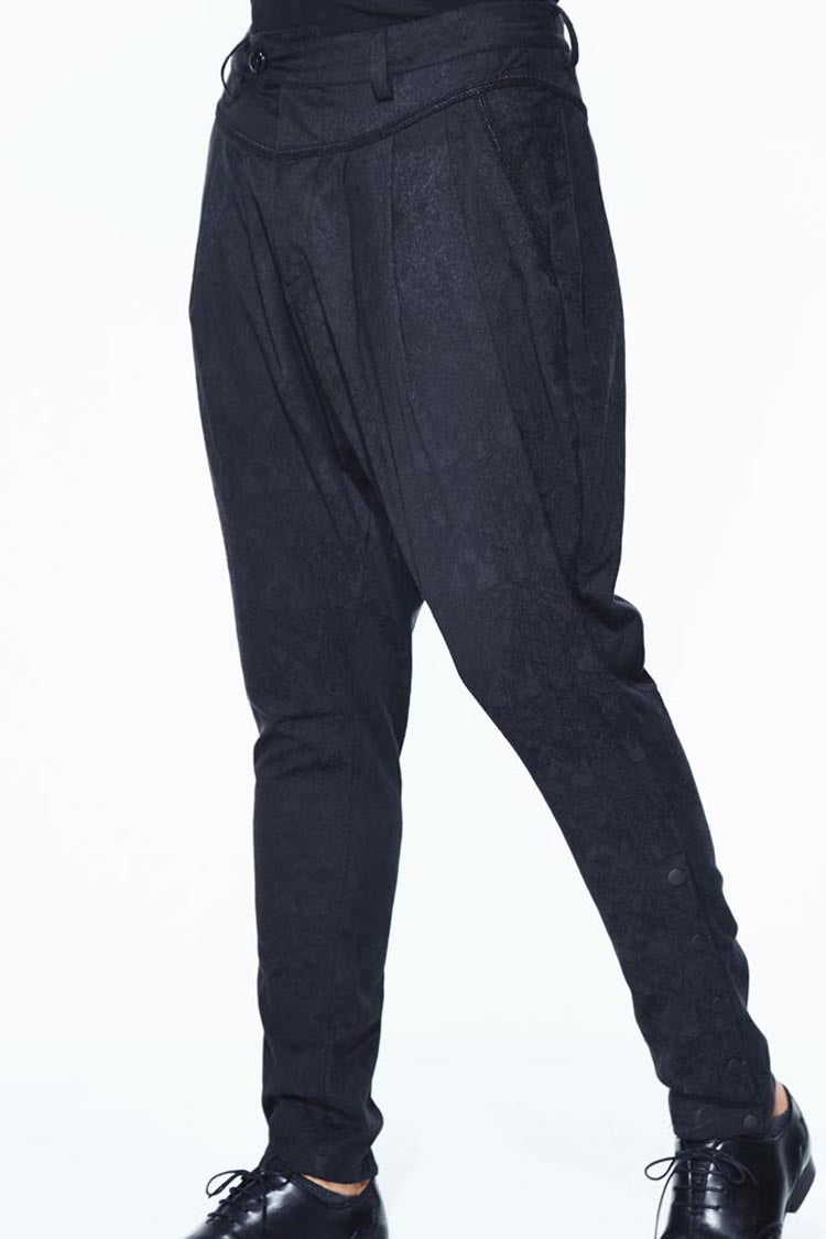 Classic Designed Pants in a Timeless Cut
