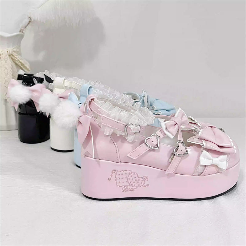 Classic Vintage Shoes with a Flattering Fit