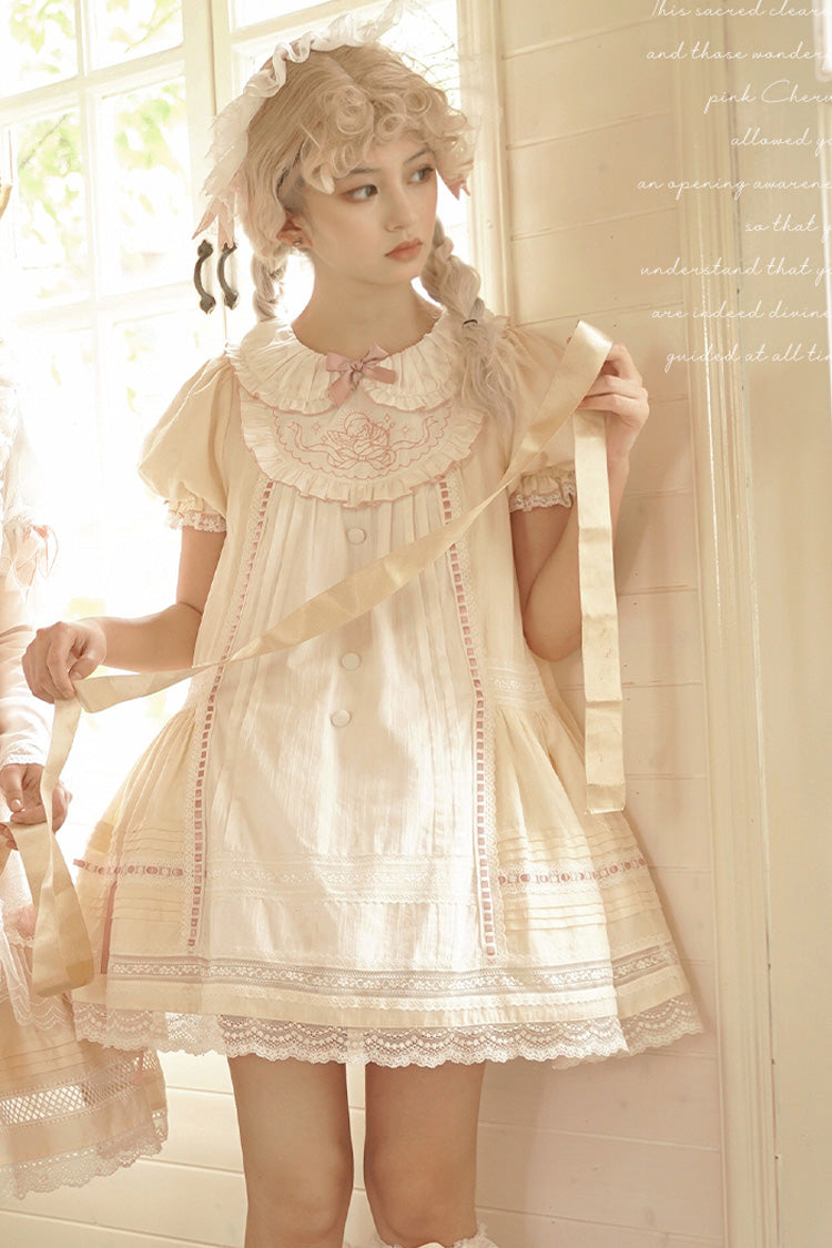 Finely Styled Dress with a Classic Vintage Look