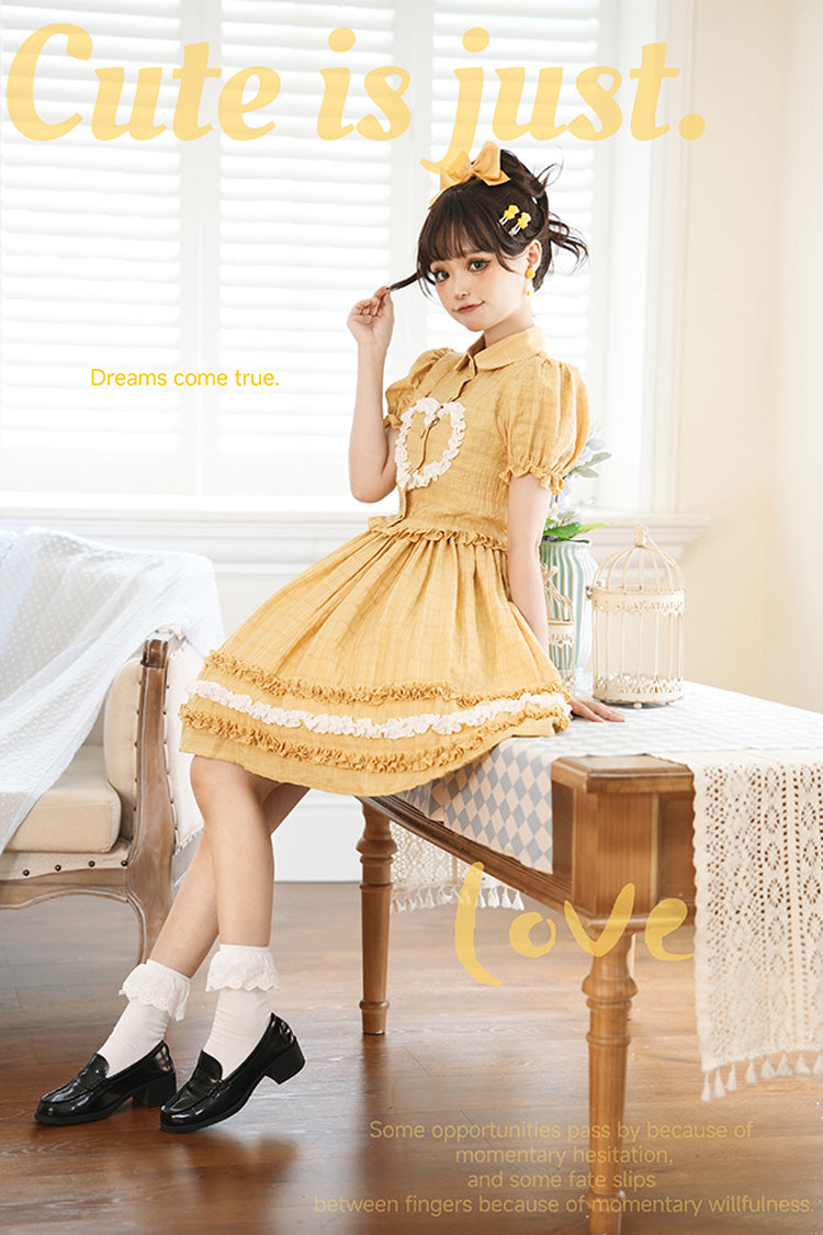 Classic Vintage Dress with a Flattering Fit