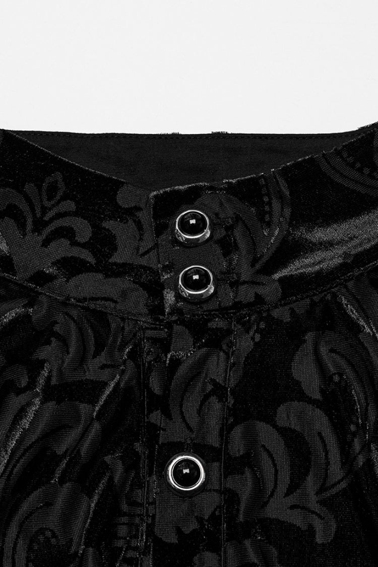 Finely Styled Blouse with a Classic Vintage Look