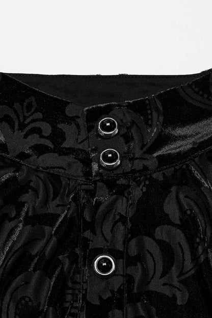 Finely Styled Blouse with a Classic Vintage Look
