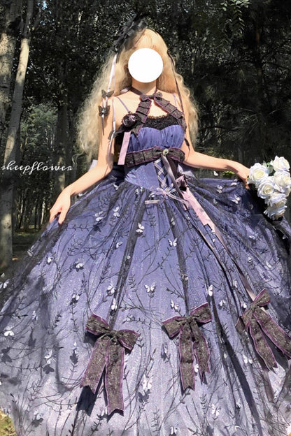 Subtly Elegant Dress with a Refined Vintage Look