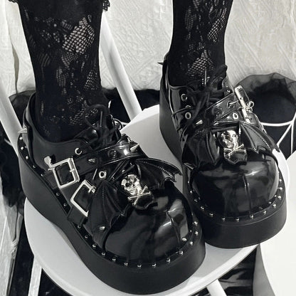 Classic Designed Shoes in a Timeless Cut