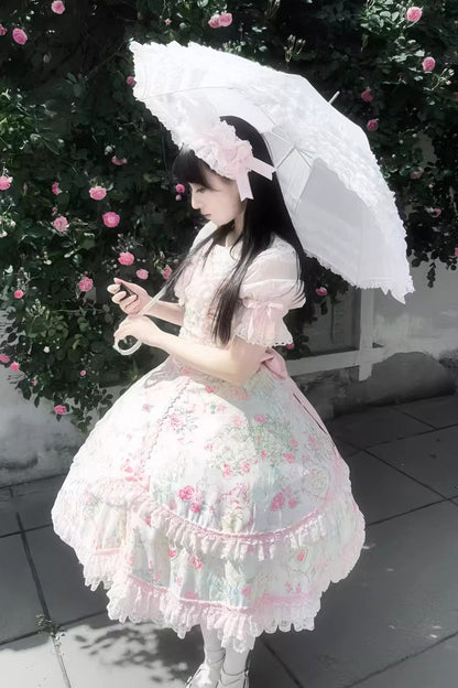 Finely Styled Dress with a Classic Vintage Look