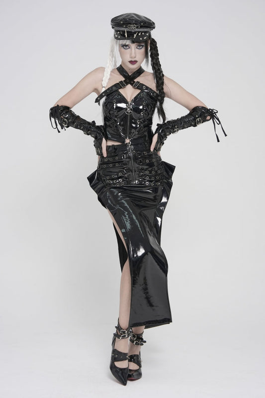 Casually Elegant Garment with a Refined Edge