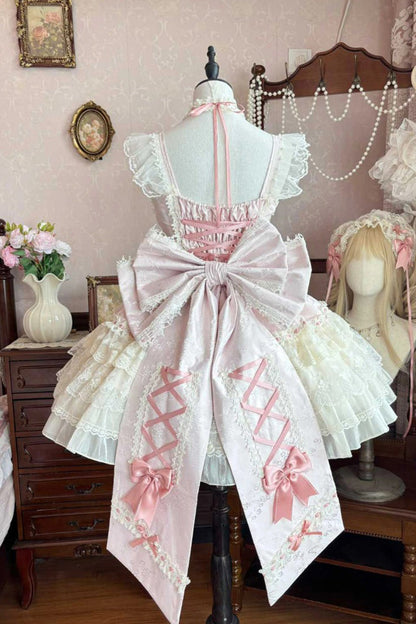 Finely Styled Dress with a Classic Vintage Look